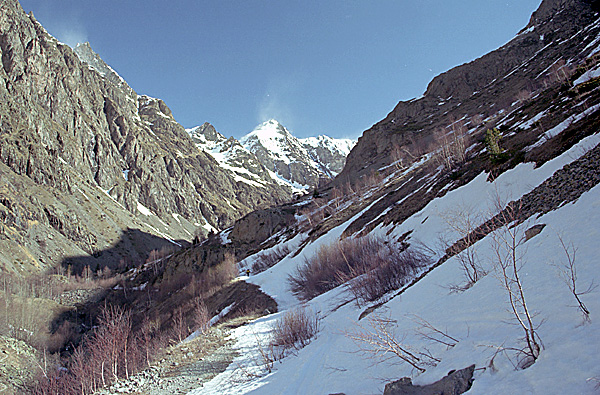 alpinisme/ecrins/2002_03_larmesduchaos/larmes_du_chaos-0302-01.jpg