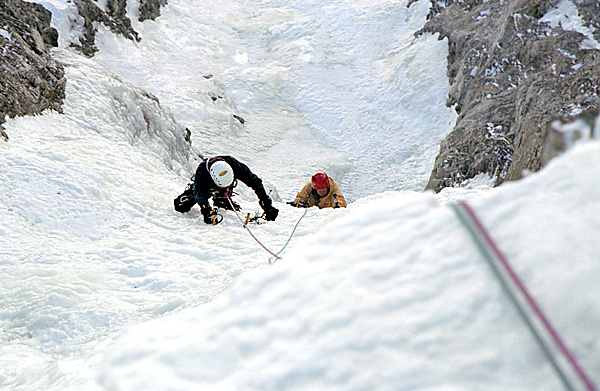 alpinisme/ecrins/2002_03_larmesduchaos/larmes_du_chaos-0302-08.jpg
