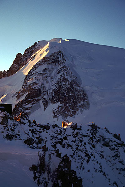 alpinisme/mont-blanc/2001_01_aiguilledumidi/cosmique-46896-30.jpg