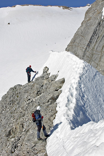 alpinisme/pyrenees/2004_06_seracs/2004_4098.jpg