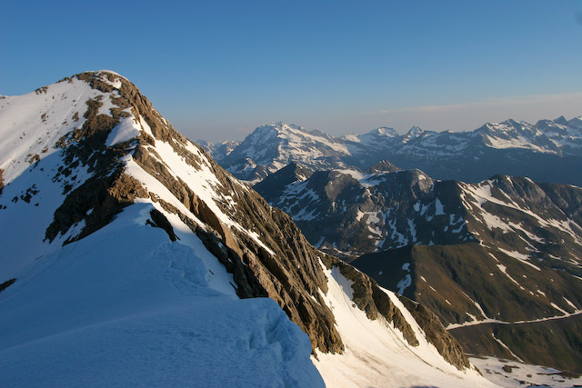 alpinisme/pyrenees/2008_06_taillon/2008_0833.jpg