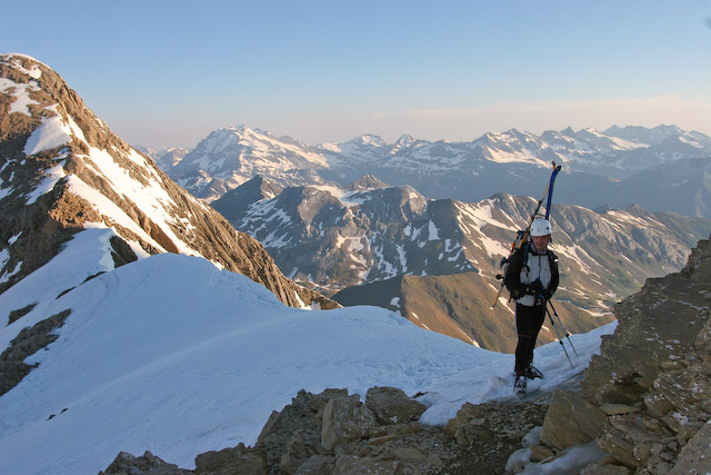 alpinisme/pyrenees/2008_06_taillon/2008_0837.jpg