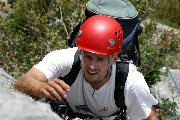 escalade/grandes_voies/2004_10_perestranquilles/2004_5020.jpg