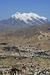 Illimani surplombant La Paz